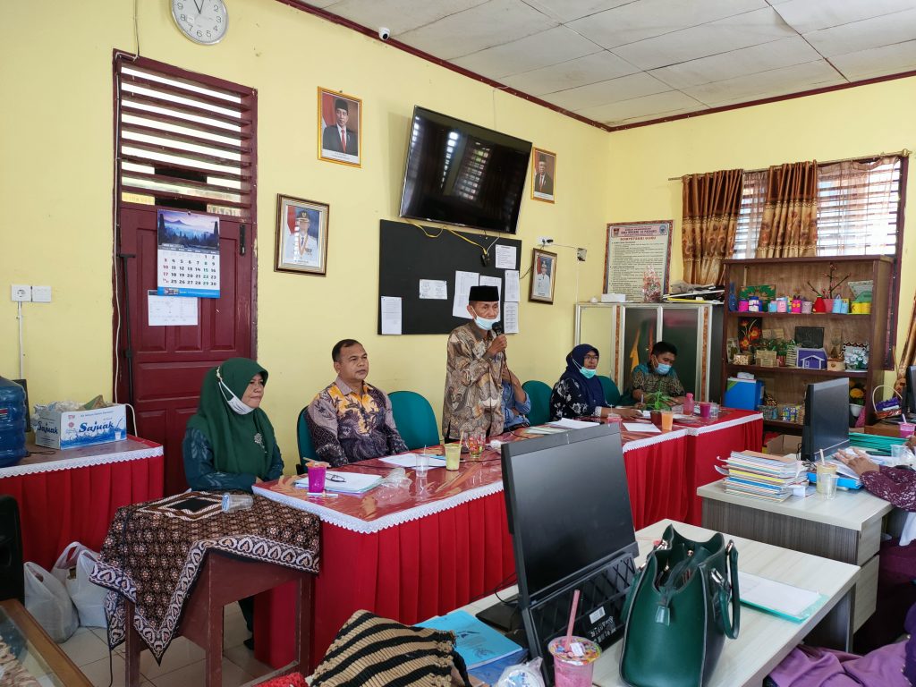 rapat anggota tahunan (RAT) KPRI SMA N 16 Padang tahun buku 2020