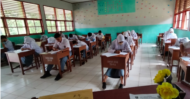 Selamat Ujian sekolah Siswa/i kelas XII SMAN 16 Padang tahun pelajaran 2021/2022